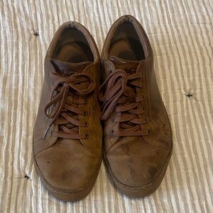 UGG Men's Tan Leather Sneakers